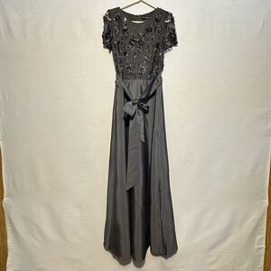 NWT Pisarro Nights Short Sleeve 3D Floral Gown - size 8